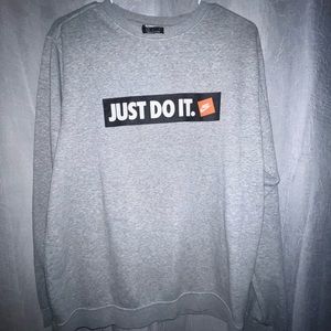 Men’s Nike Crewneck